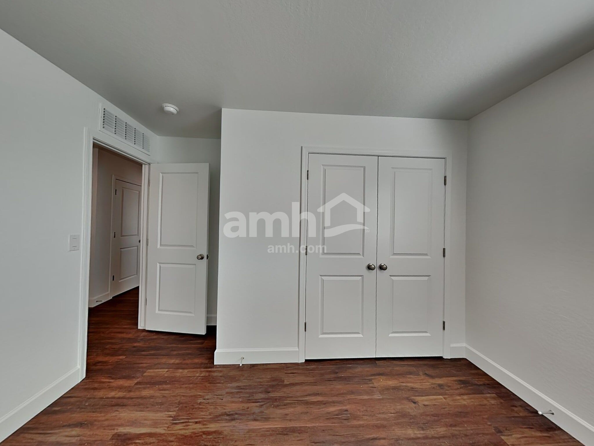 Building Photo - 17129 W Golden Ln