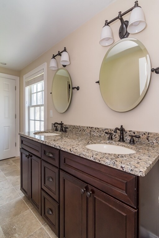 Building Photo - 25 Nason Hill Ln