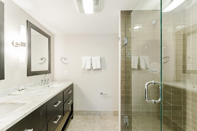 Building Photo - 601 N Ocean Blvd