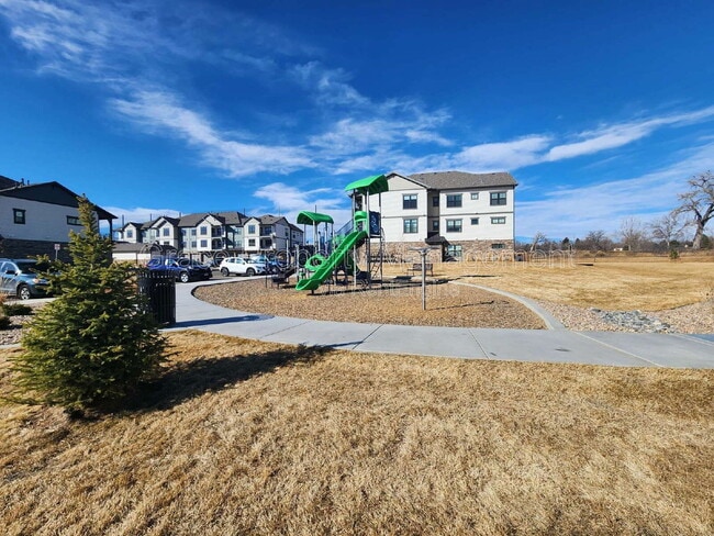 Building Photo - 305 High Point Dr