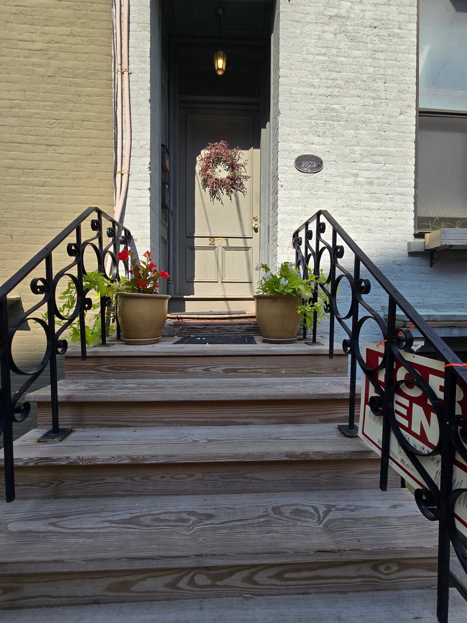 Building Photo - 271 Hudson Ave