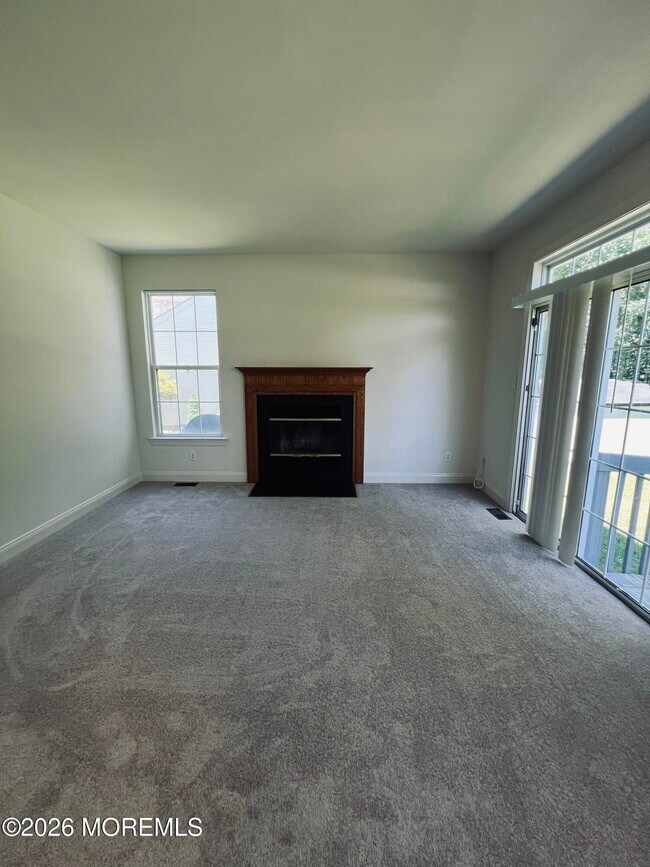 Building Photo - 18 Dayna Ct