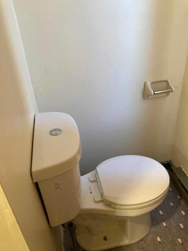 Building Photo - 204 Clinton Ave