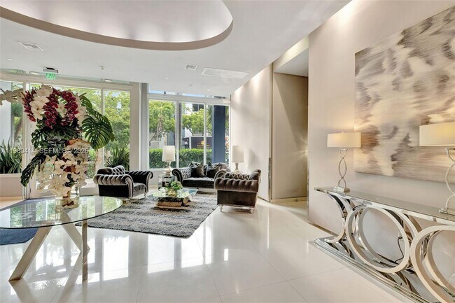 Building Photo - 275 NE 18th St