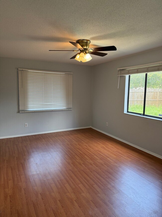Building Photo - 3 Black Jack Cir