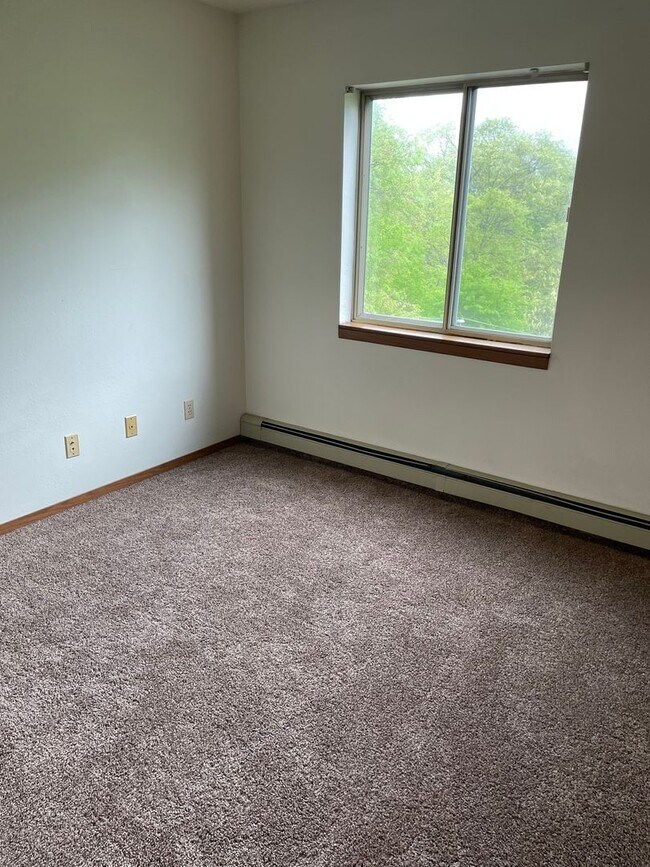 Building Photo - First month FREE ($1290 value) Four Bedroom