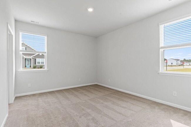 Building Photo - 11 Bonaparte St