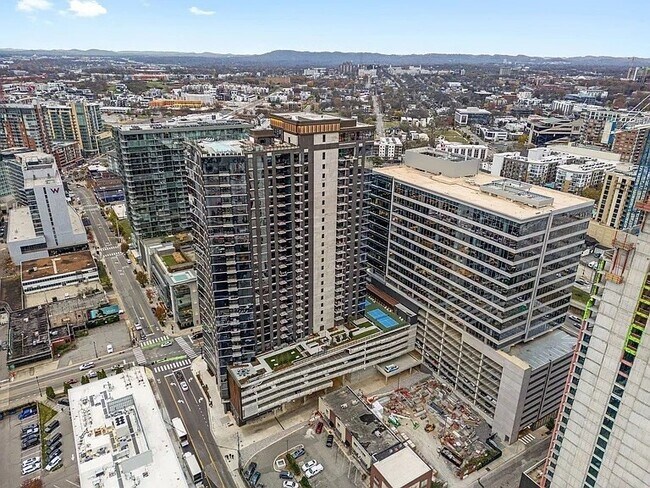 Building Photo - 1212 Demonbreun St