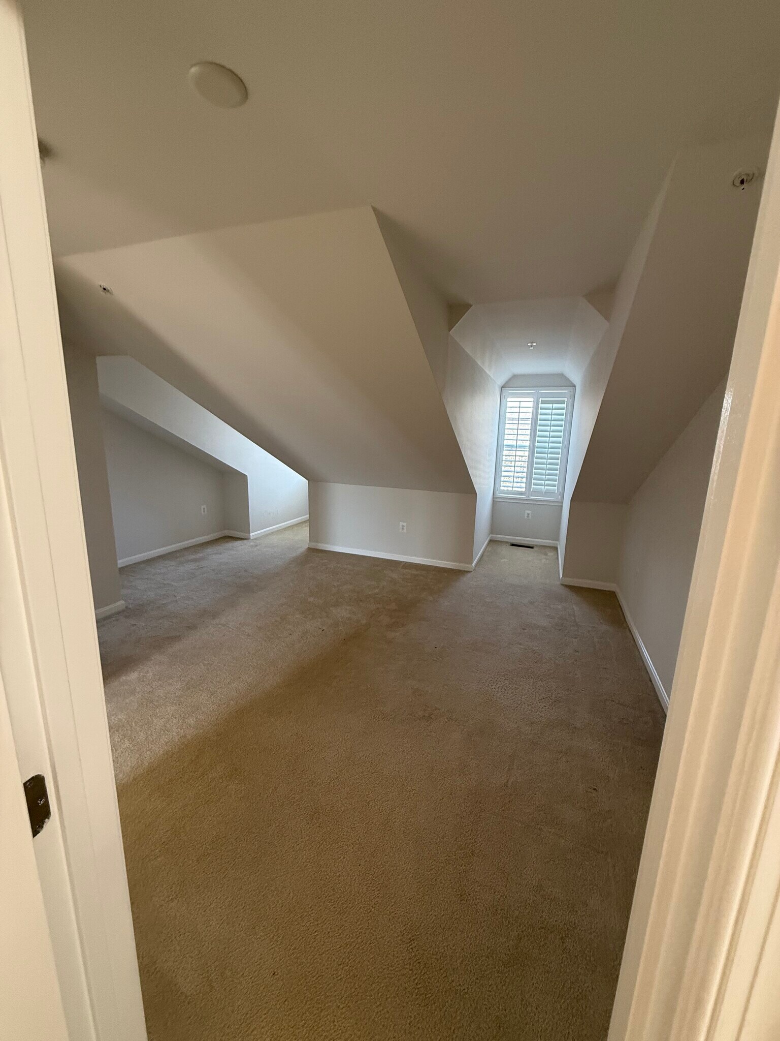 Building Photo - 20 Boucher Pl