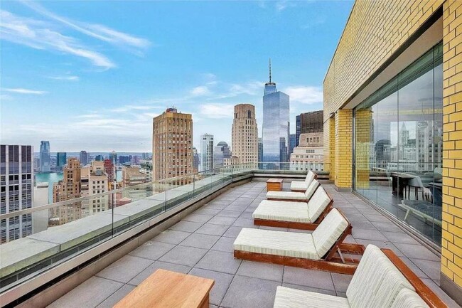 Building Photo - 1 bedroom in New York NY 10005