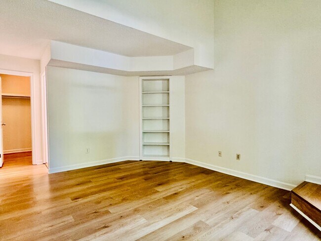 Building Photo - Charming & Spacious 3-Bedroom Home Just Mi...