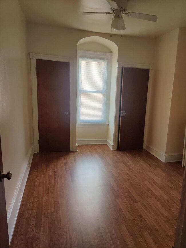 Building Photo - 232 N 59th St