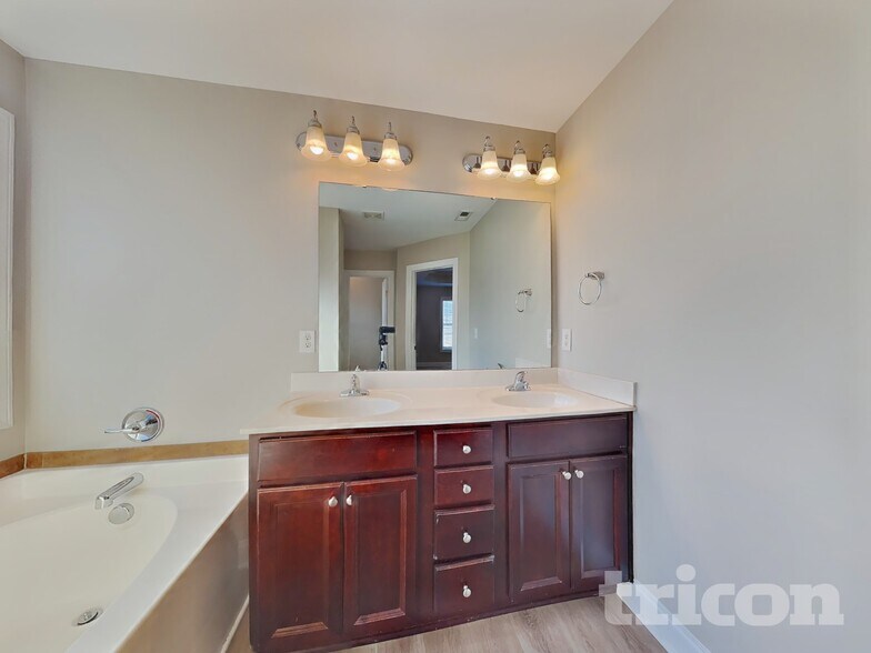 Building Photo - 48 Gold Cup Ct