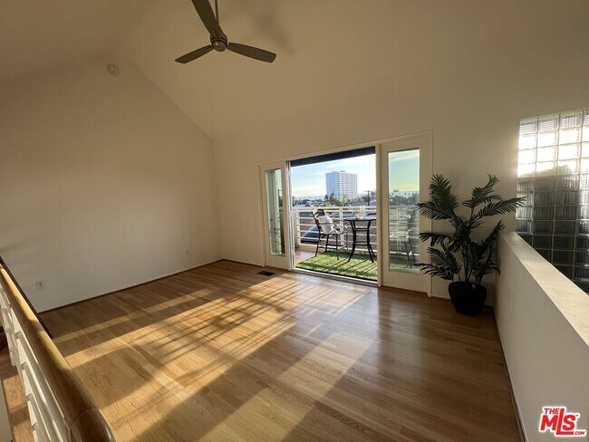 Building Photo - 311 Hill St