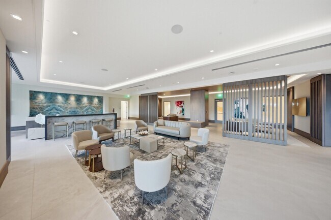 Building Photo - 220 Lake Shore Dr