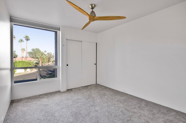 Building Photo - 2521 N Whitewater Club Dr