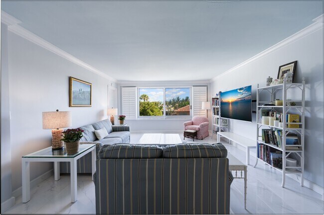 Building Photo - 170 N Ocean Blvd