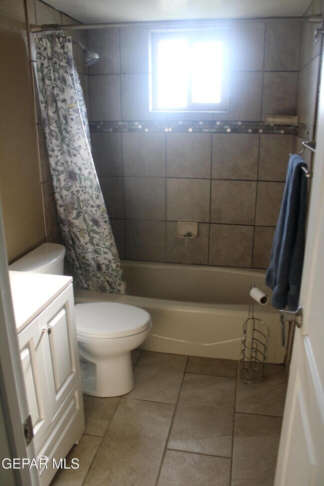 Building Photo - 3145 Red Sails Dr