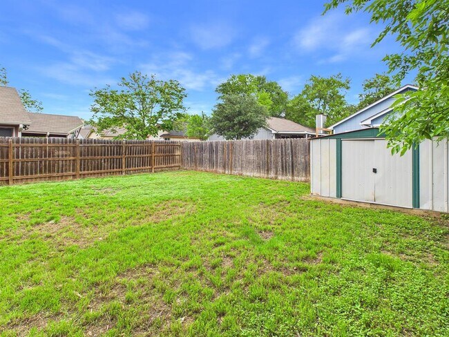 Building Photo - 14405 Tiffer Ln