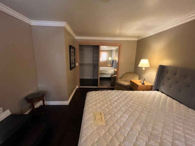 Building Photo - 16529 Normandie Ave