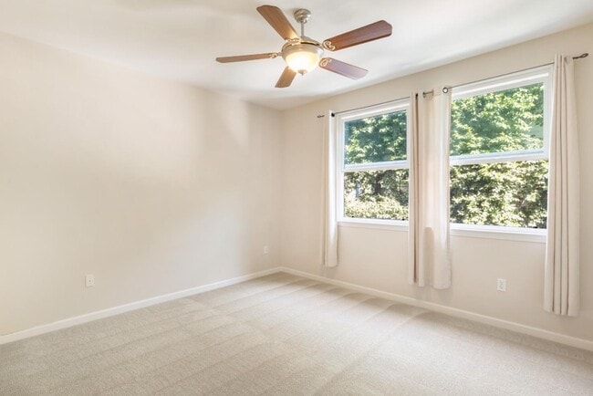 Building Photo - 307 Bautista Pl