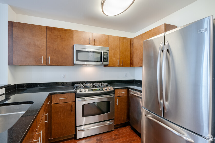 2BR, 2BA - 1294SF - The Mercantile Apartments