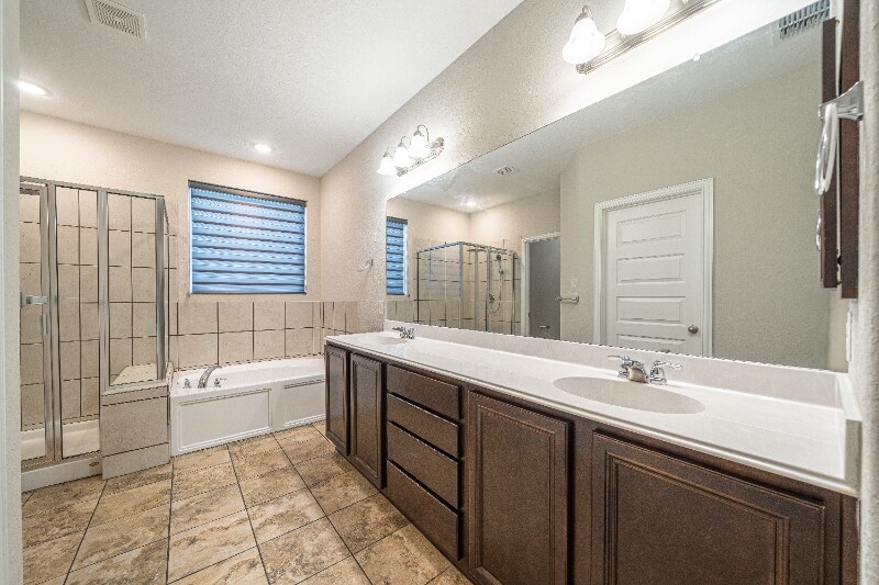 Building Photo - 3914 Brazos Bend