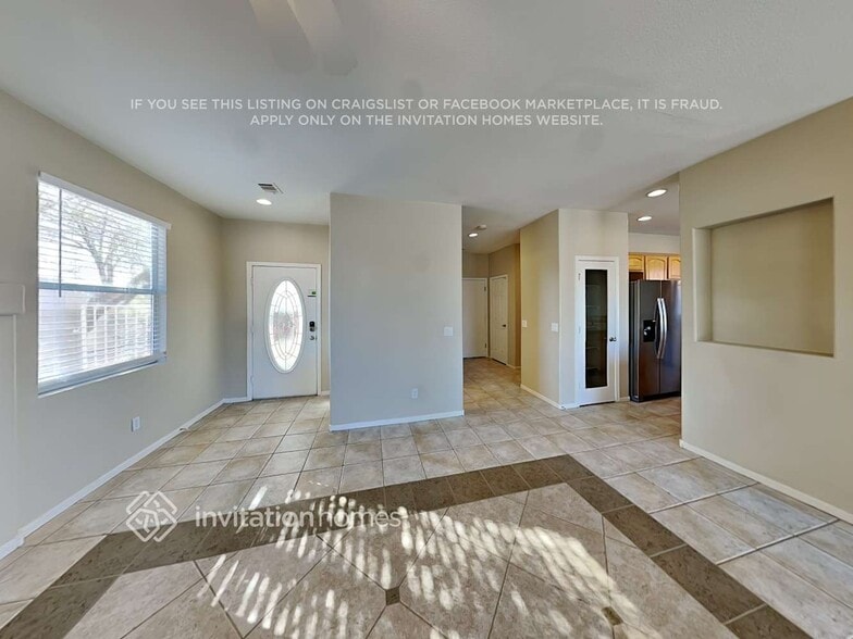 Building Photo - 9496 Santa Fe Rose St