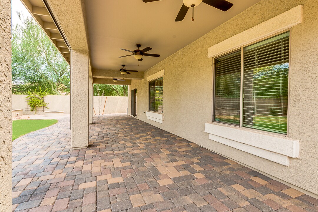 Building Photo - 1326 E Macaw Dr