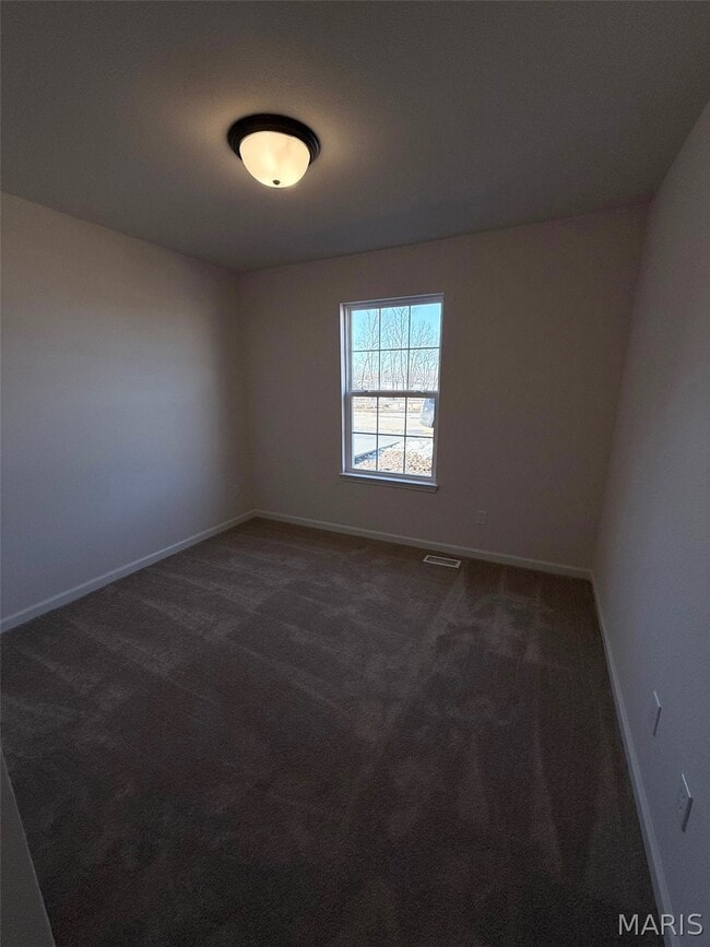 Building Photo - 9618 Maple St