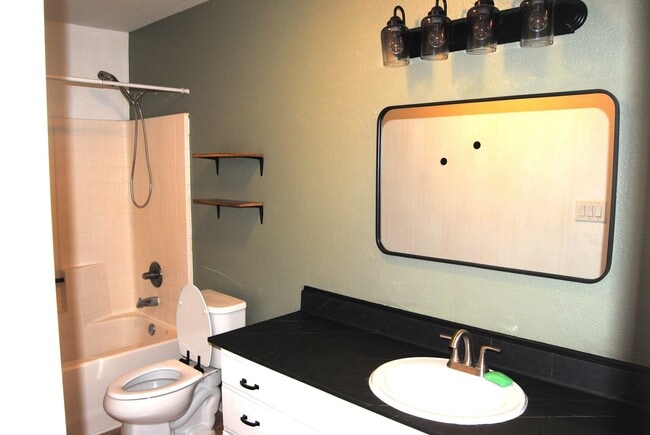 Building Photo - 4739 Shadow Stone St