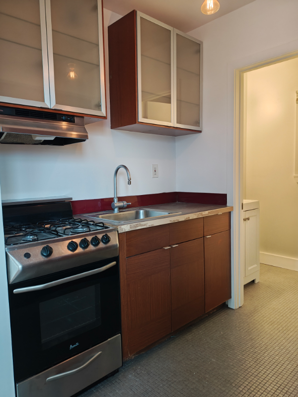 Building Photo - 250 3rd Ave