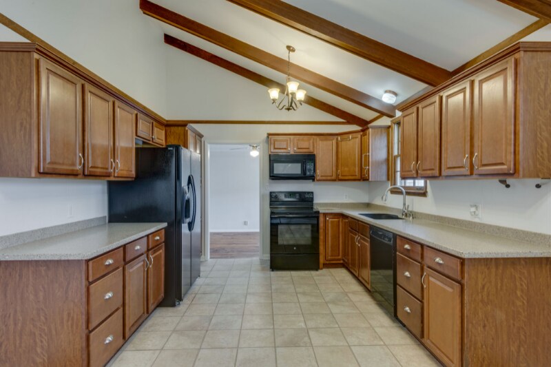 Building Photo - 5413 Country Dr