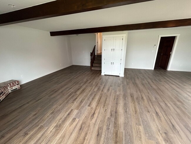 Building Photo - Fully Remodeled Five Bedroom House for Rent!