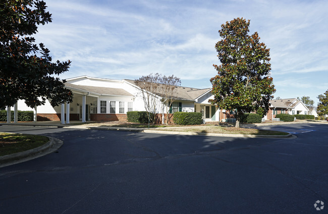 Building Photo - The Magnolias