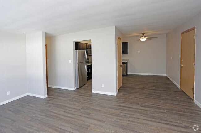 2BR, 1BA - Living Area - 816
