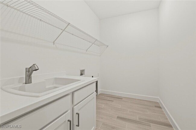 Building Photo - 15517 Vittorio St