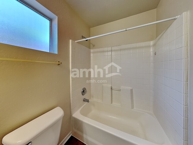 Building Photo - 4509 E Windsong Dr