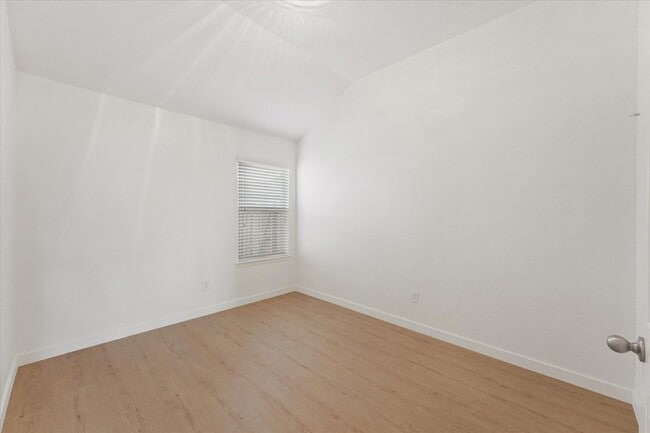 Building Photo - 1201 Telese Ct