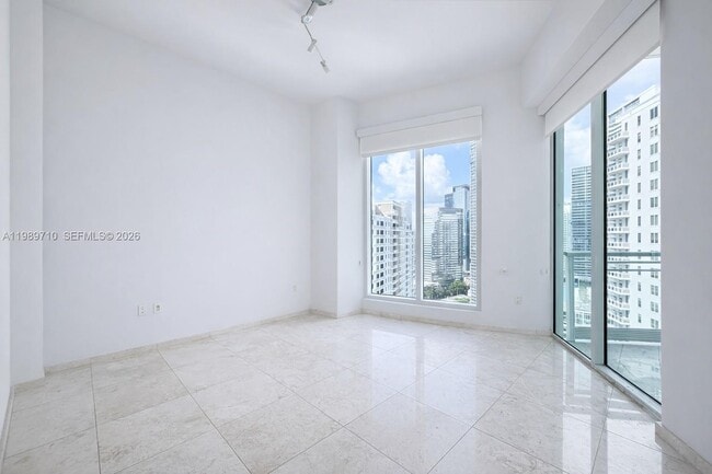 Building Photo - 900 Brickell Key Blvd