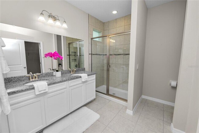 Building Photo - 6577 Great Bear Dr