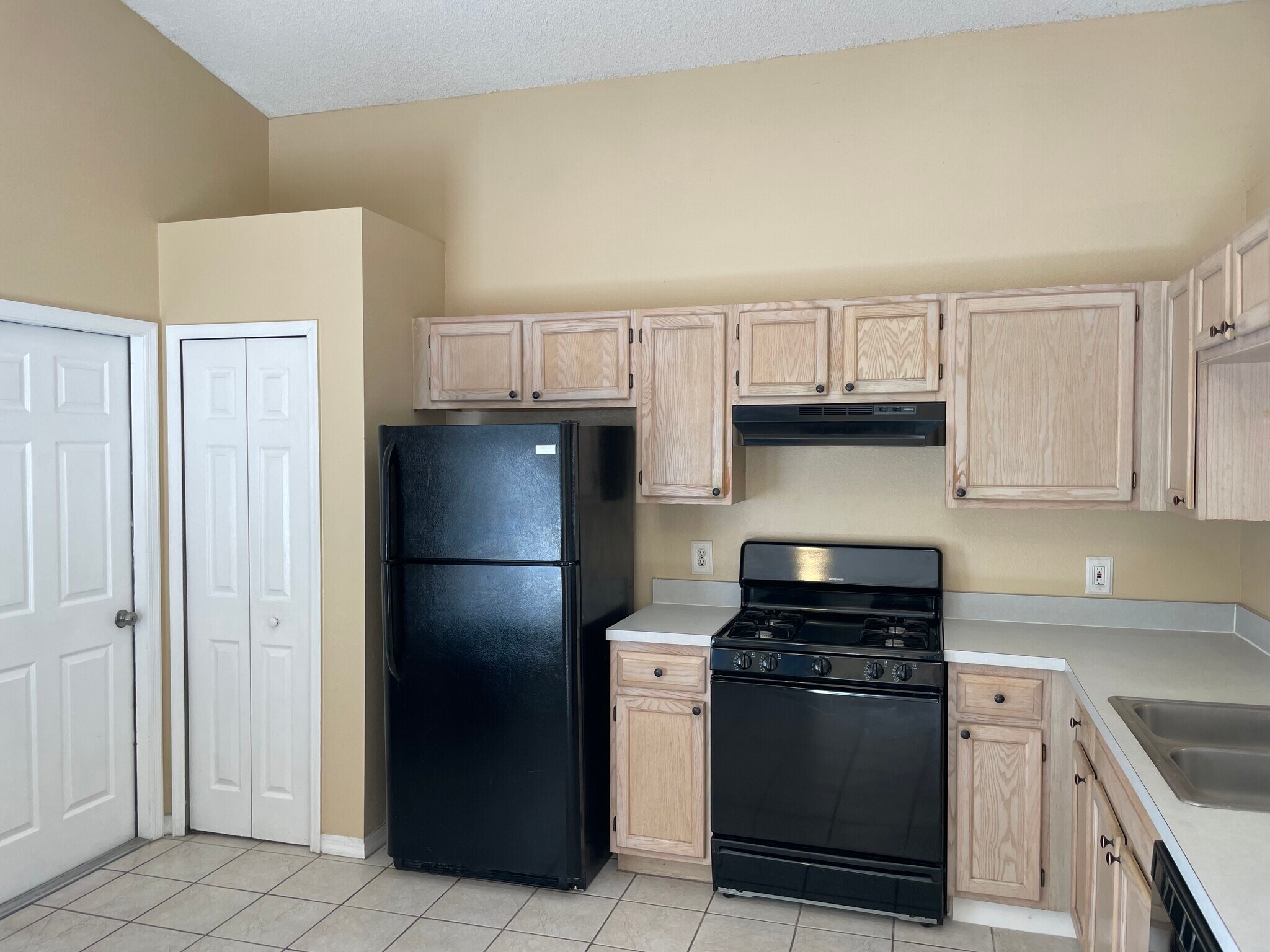 Building Photo - 4189 Shadow Creek Cir