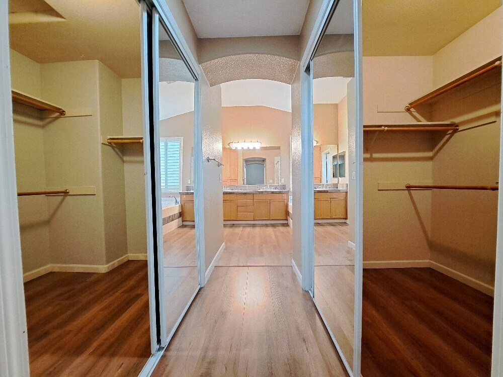 Building Photo - 3012 Bergamo Ct