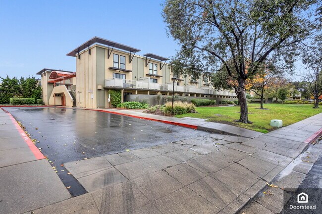 Building Photo - 5218 Admiralty Ln
