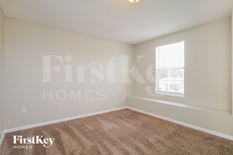 Building Photo - 660 Floridian Dr