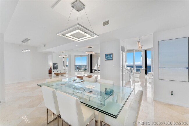 Building Photo - 3200 N Ocean Blvd