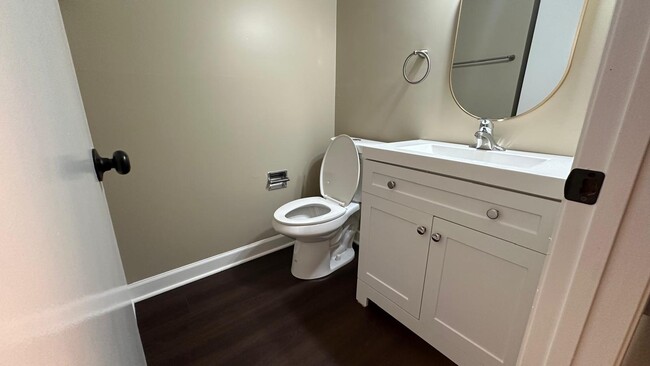 Building Photo - 201 N Waters Edge Dr