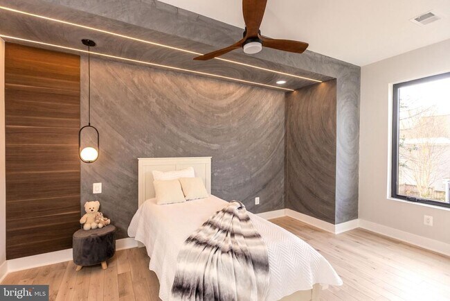 Building Photo - 3500 7th St N