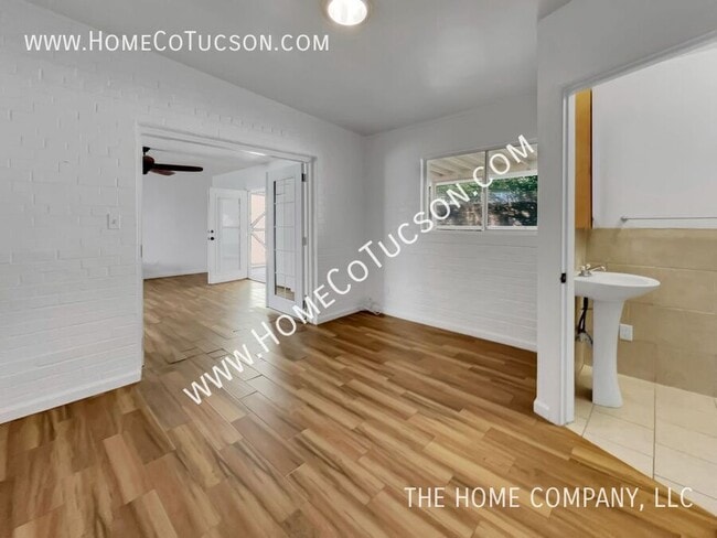 Building Photo - 720 W Alturas St