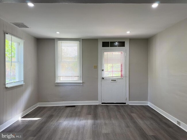 Building Photo - 127 N Prince St